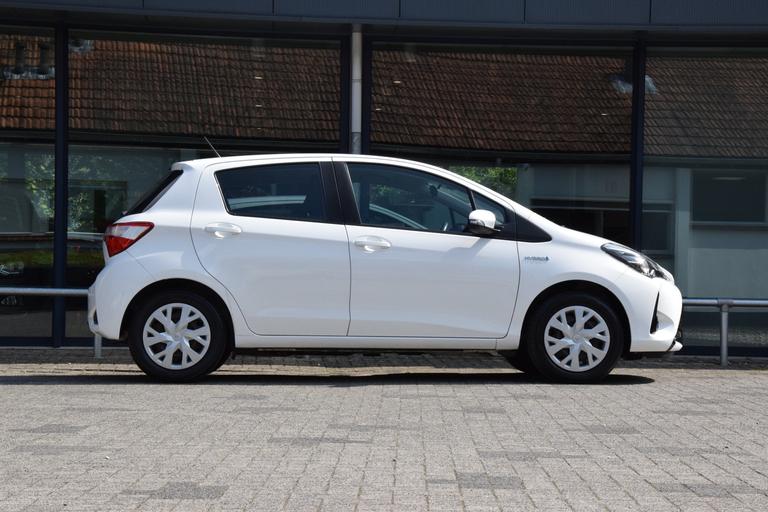 Toyota Yaris 1.5 Hybrid Active Automaat | Org. NL | BOVAG Garantie | Achteruitrijcamera | Bluetooth | Cruise & Climate Control | Multifunctioneel Stuur | Lane Assist | afbeelding 5