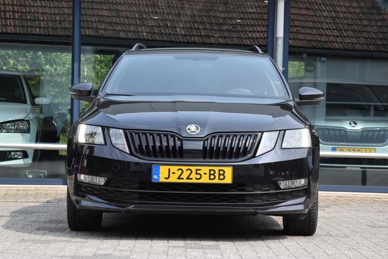 Skoda Octavia Combi 1.5 TSI 150PK Sport Business DSG Automaat | Org. NL | BOVAG Garantie | Navigatie | Verwarmbare Sportstoelen | Apple Carplay/Android Auto | PDC Achter | afbeelding 10