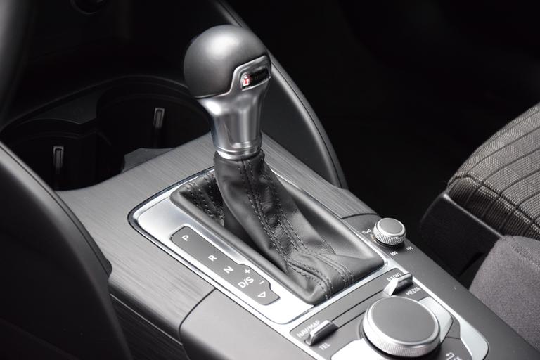 Audi A3 Limousine 30 116PK TFSI Sport Lease Edition Automaat | NL-Auto | BOVAG Garantie | Stoelverwarming | 17" Velgen | Naviatie | LED-Koplampen | PDC Achter | afbeelding 18