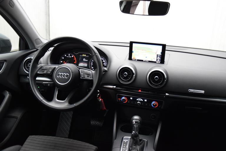 Audi A3 Limousine 30 116PK TFSI Sport Lease Edition Automaat | NL-Auto | BOVAG Garantie | Stoelverwarming | 17" Velgen | Naviatie | LED-Koplampen | PDC Achter | afbeelding 6