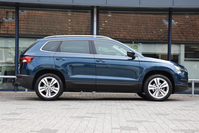 Skoda Karoq 1.0 TSI Style Business | Org. NL | BOVAG Garantie | Trekhaak | Achteruitrijcamera | Full LED | Navigatie | 18'' Velgen | Stoelverwarming | Apple Carplay / Android Auto | afbeelding 5