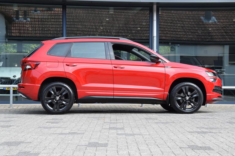 Skoda Karoq 1.5 TSI ACT Sportline Business DSG Automaat | Org. NL | BOVAG Garantie | Navigatie | Virtual Cockpit | Achteruitrijcamera | 18'' Velgen | Full LED | Carplay | DAB | Keyless Entry&GO | afbeelding 5