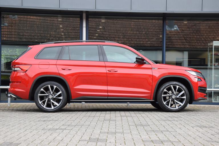 Skoda Kodiaq 1.5 TSI Sportline Business | NL-Auto | BOVAG Garantie | Trekhaak | 20'' Velgen | Full LED | Elektrische Kofferklep | Camera + PDC | Virtual Cockpit | Stoelverwarming | afbeelding 5