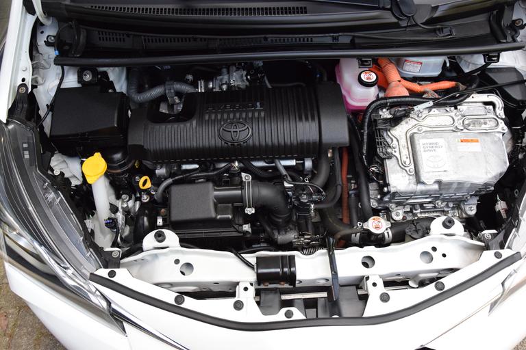 Toyota Yaris 1.5 Hybrid Active Automaat | Org. NL | BOVAG Garantie | Achteruitrijcamera | Bluetooth | Cruise & Climate Control | Multifunctioneel Stuur | Lane Assist | afbeelding 13