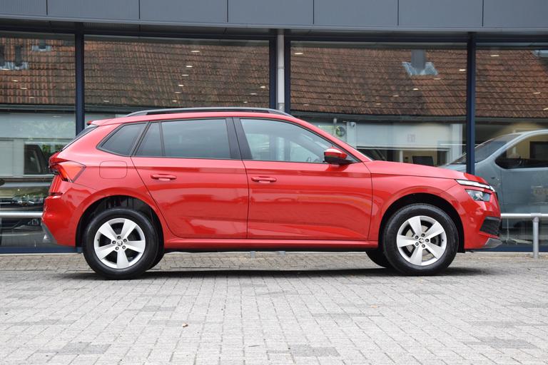 Skoda Kamiq 1.0 TSI Sport Business | Org. NL | BOVAG Garantie | BOVAG Garantie | Trekhaak | Achteruitrijcamera + PDC Achter | Cruise Control | Virtual dashboard | Stoelverwarming | Voorruit verwarming | afbeelding 5