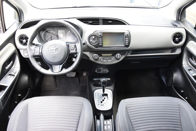 Toyota Yaris 1.5 Hybrid Active Automaat | Org. NL | BOVAG Garantie | Achteruitrijcamera | Bluetooth | Cruise & Climate Control | Multifunctioneel Stuur | Lane Assist | afbeelding 6