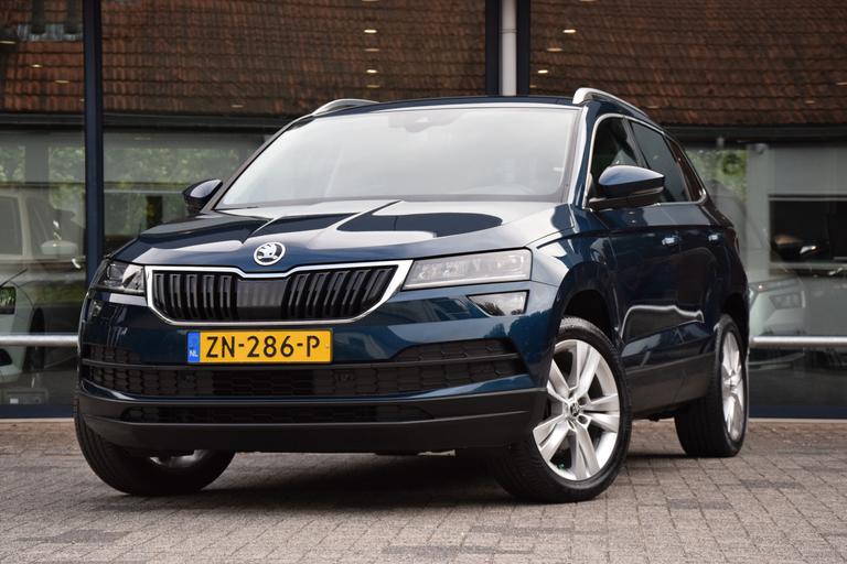 Skoda Karoq 1.0 TSI Style Business | Org. NL | BOVAG Garantie | Trekhaak | Achteruitrijcamera | Full LED | Navigatie | 18'' Velgen | Stoelverwarming | Apple Carplay / Android Auto | afbeelding 2