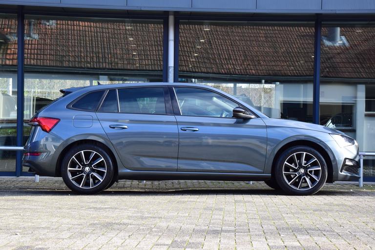 Skoda Scala 1.5 TSI 150PK DSG Automaat Sport Business | BOVAG Garantie | NL-Auto | Sunset glas achter | Parkeercamera | DAB | Keyless Start | Apple Carplay/Android Auto | afbeelding 5