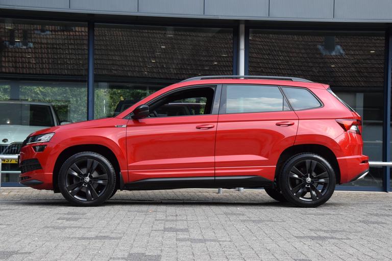 Skoda Karoq 1.5 TSI ACT Sportline Business DSG Automaat | Org. NL | BOVAG Garantie | Navigatie | Virtual Cockpit | Achteruitrijcamera | 18'' Velgen | Full LED | Carplay | DAB | Keyless Entry&GO | afbeelding 4