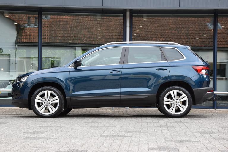 Skoda Karoq 1.0 TSI Style Business | Org. NL | BOVAG Garantie | Trekhaak | Achteruitrijcamera | Full LED | Navigatie | 18'' Velgen | Stoelverwarming | Apple Carplay / Android Auto | afbeelding 4