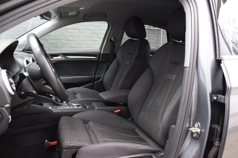 Audi A3 Limousine 30 116PK TFSI Sport Lease Edition Automaat | NL-Auto | BOVAG Garantie | Stoelverwarming | 17" Velgen | Naviatie | LED-Koplampen | PDC Achter | afbeelding 9