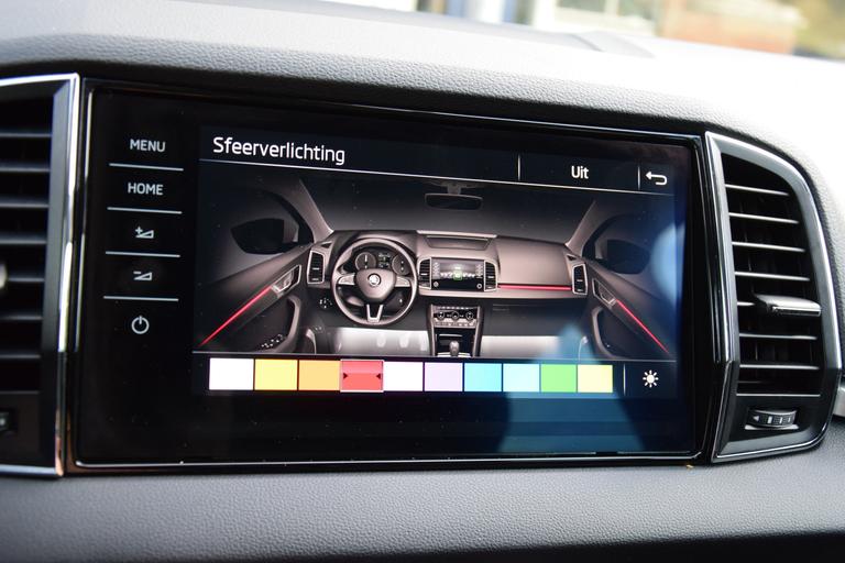 Skoda Karoq 1.0 TSI Style Business | Org. NL | BOVAG Garantie | Trekhaak | Achteruitrijcamera | Full LED | Navigatie | 18'' Velgen | Stoelverwarming | Apple Carplay / Android Auto | afbeelding 23